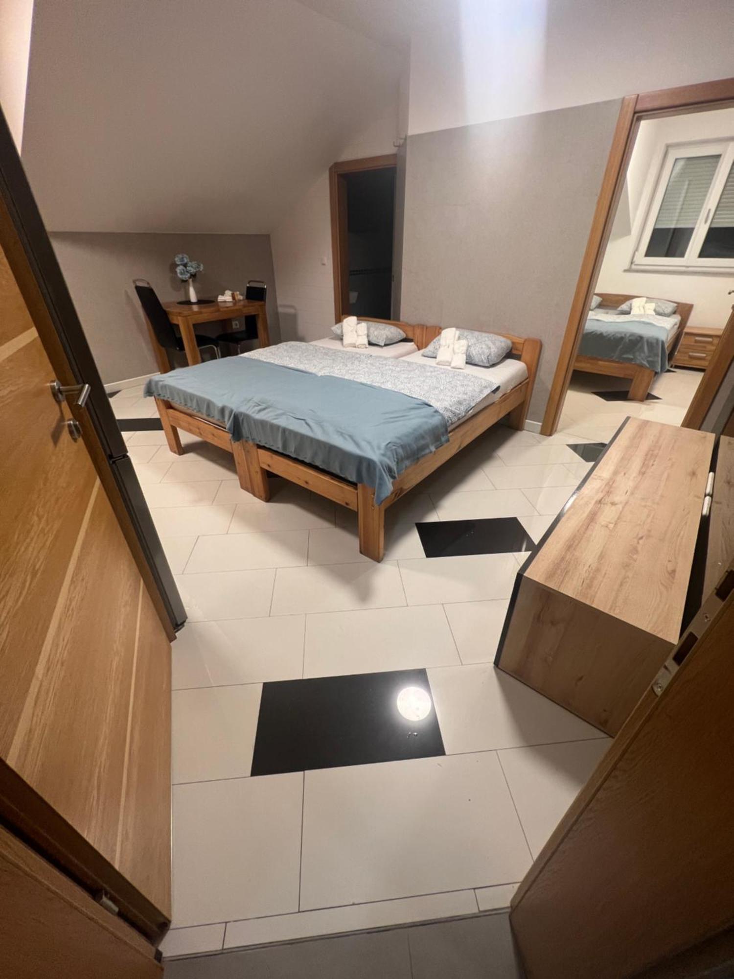 Eurogrill Apartmán Attnang-Puchheim